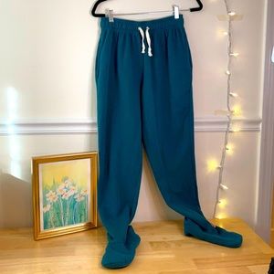 Feejays teal pajamas with Sherpa lined feeties.